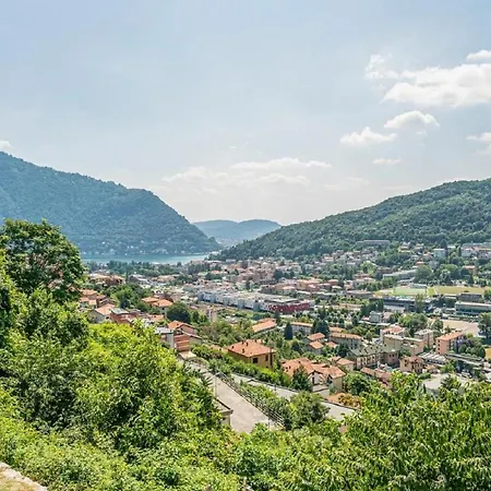 Moderna E Stupenda Di Recente Costruzione Con Grande Giardino Privato A Holiday home